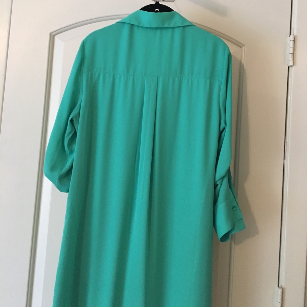 Collared Button-Front Green Shirt Dress with Tie Belt - Picture 4 of 5